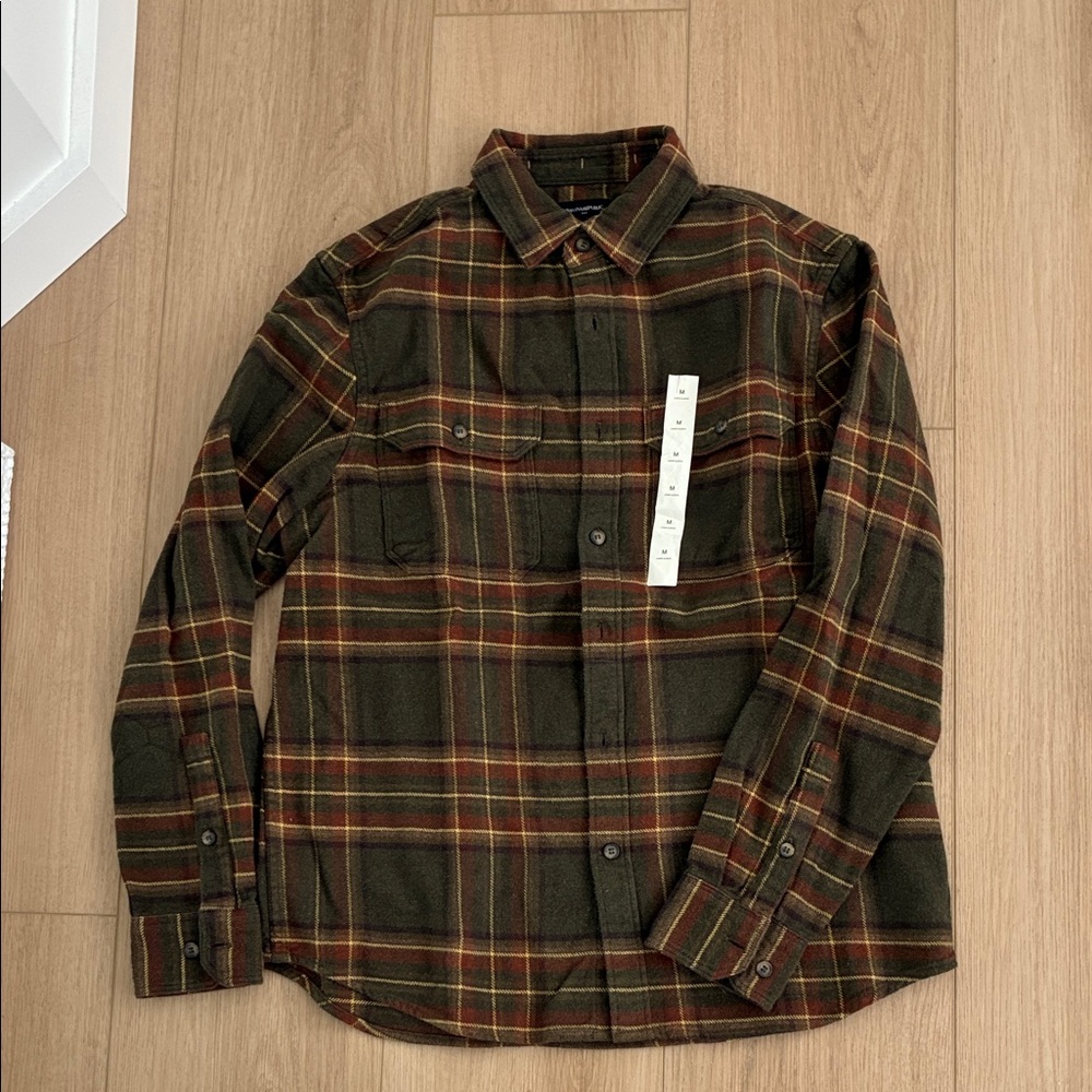 Banana Republic Green Plaid Casual Button Down Shirt